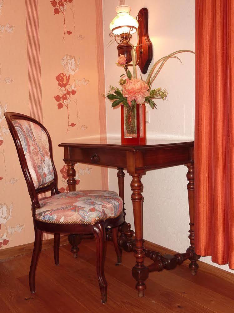 Historisches Genusshotel Loewen Schopfheim Buitenkant foto