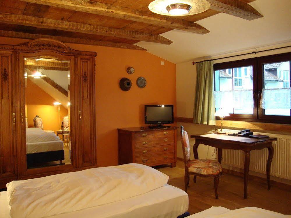 Historisches Genusshotel Loewen Schopfheim Buitenkant foto