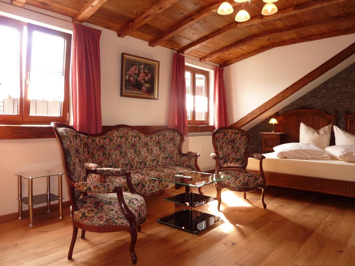 Historisches Genusshotel Loewen Schopfheim Buitenkant foto