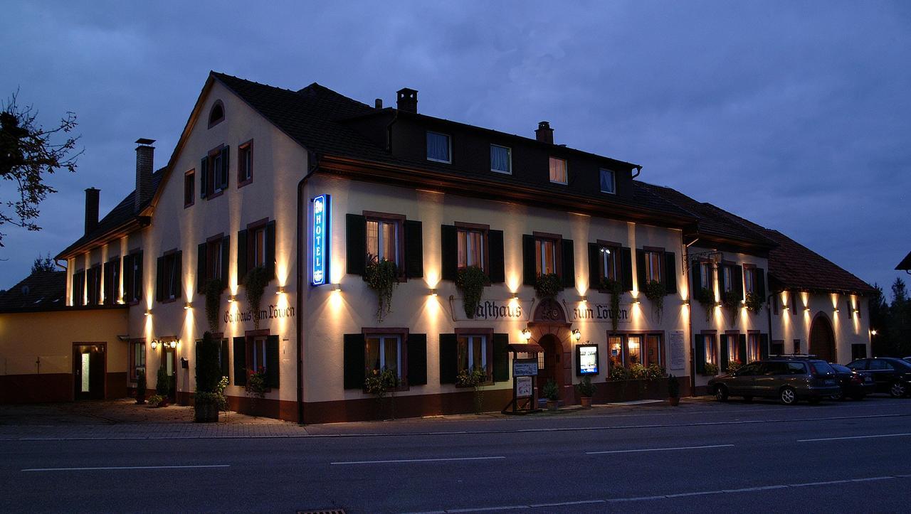 Historisches Genusshotel Loewen Schopfheim Buitenkant foto