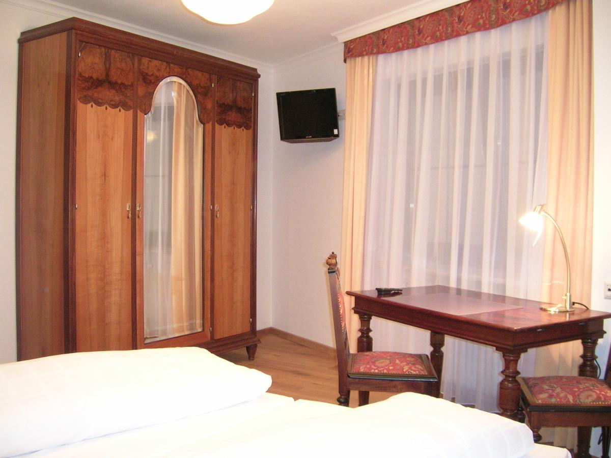 Historisches Genusshotel Loewen Schopfheim Buitenkant foto