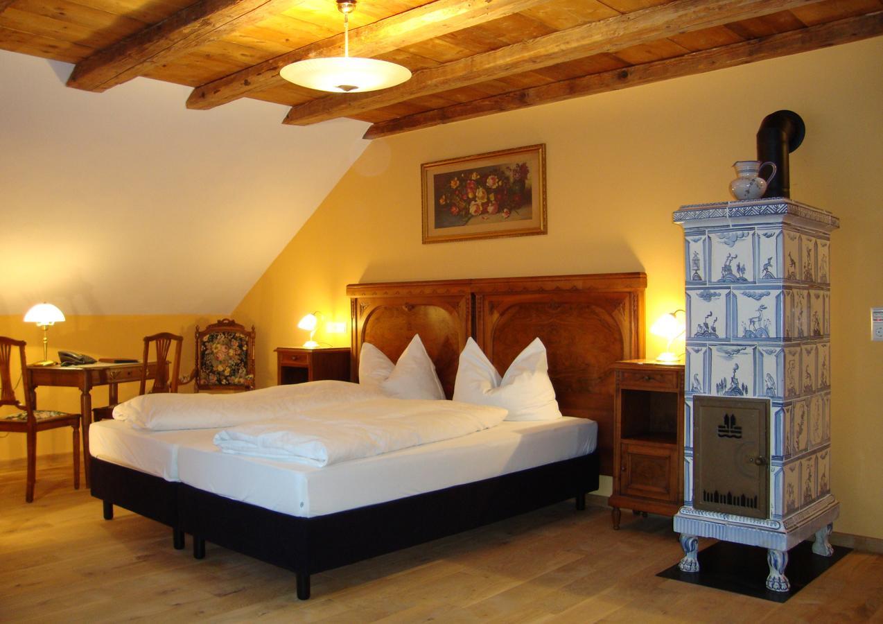 Historisches Genusshotel Loewen Schopfheim Buitenkant foto