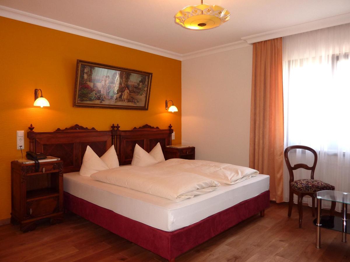 Historisches Genusshotel Loewen Schopfheim Buitenkant foto