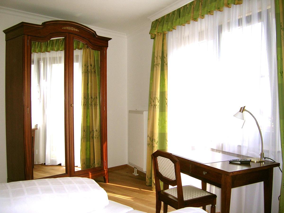 Historisches Genusshotel Loewen Schopfheim Buitenkant foto